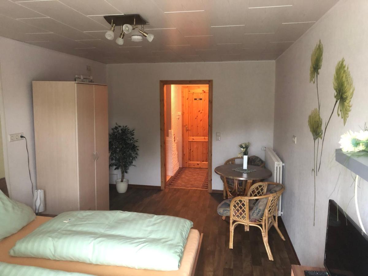 Hotel - Restaurant - Deutsches Haus Neuhutte Ngoại thất bức ảnh